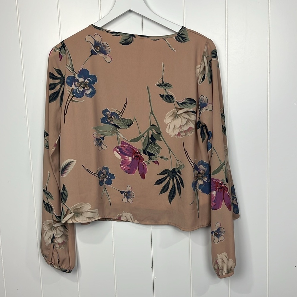Peach Love Womens Top M Mauve Green Vneck Pullover Floral Print Lined Classy EUC - Picture 8 of 11